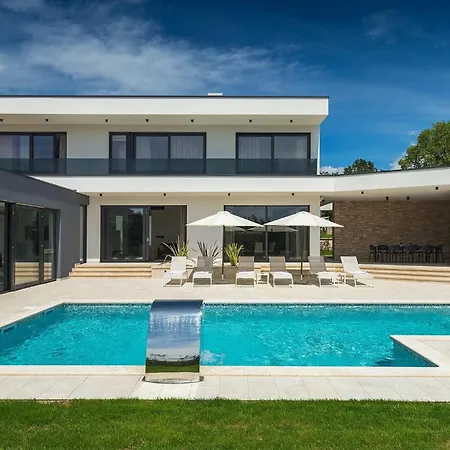 Holiday home Blanka Kucici